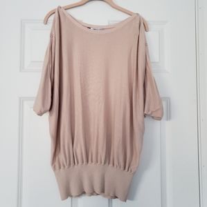 Like new!! Jenniefer Lopez sweater! (Xs)